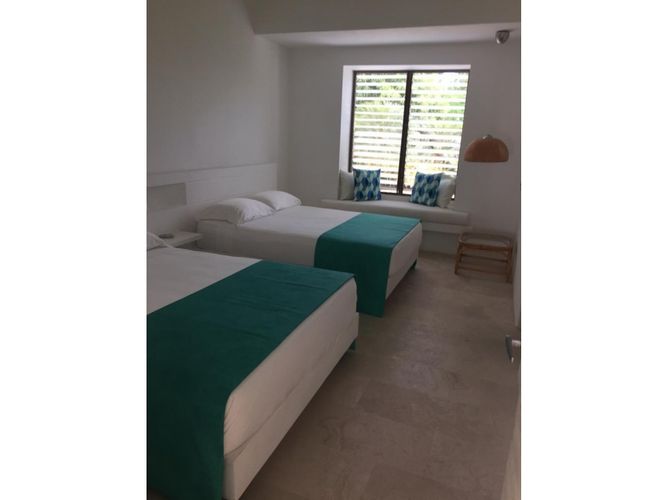 Casa de 4 alcobas en venta en Las Palmas, Ricaurte, 307 m² · foto 4 de 17