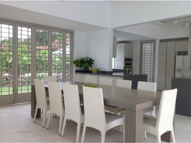 Casa de 4 alcobas en venta en Las Palmas, Ricaurte, 307 m² · foto 9 de 17