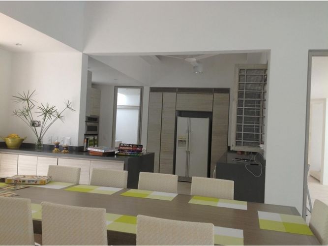 Casa de 4 alcobas en venta en Las Palmas, Ricaurte, 307 m² · foto 10 de 17