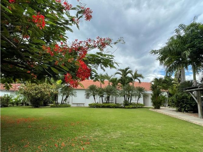 Casa de 4 alcobas en venta en Las Palmas, Ricaurte, 307 m² · foto 16 de 17
