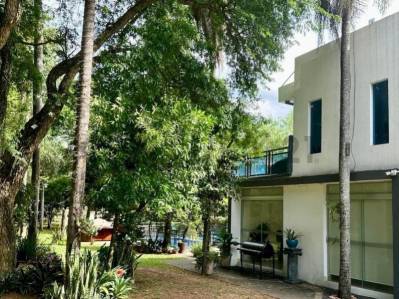 Exclusiva Residencia Contemporánea en San Bernardino: El Refugio Veraniego Ideal — foto 3