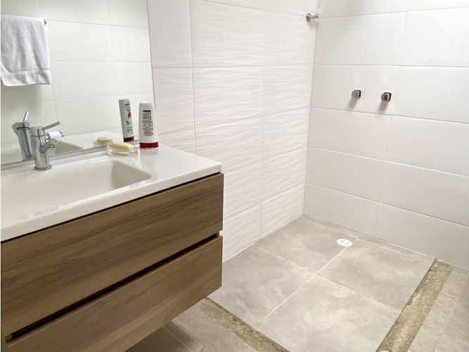 Casa de 4 alcobas en venta en Ricaurte, 300 m² · foto 6 de 10