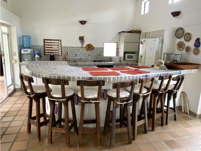 Casa de 4 alcobas en venta en Ricaurte, 300 m² · foto 7 de 10