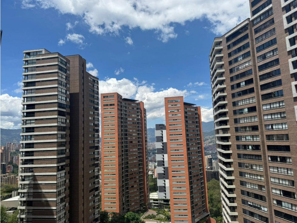 Apartamento en arriendo en El Poblado, Medellín · foto 5 de 13