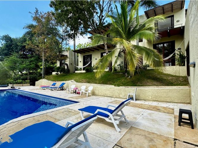 Casa de 6 alcobas en venta en Bosques De Peñalisa, Ricaurte, 545 m² · foto 2 de 10