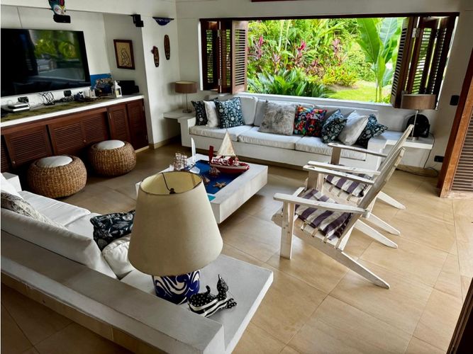 Casa de 4 alcobas en venta en Ricaurte, 1025 m² · foto 8 de 10