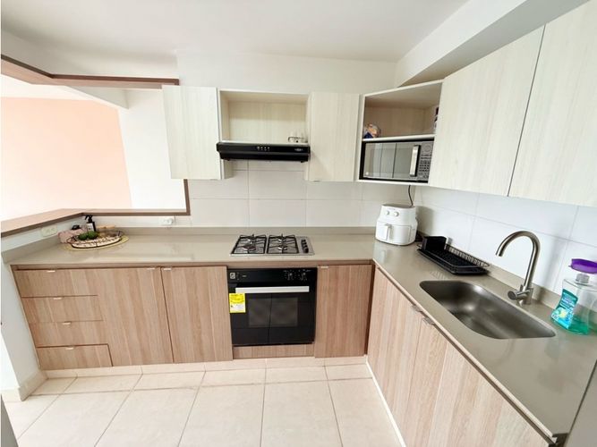 Apartamento de 3 alcobas en venta en Valle Del Lili, Cali, 94 m² · foto 10 de 17