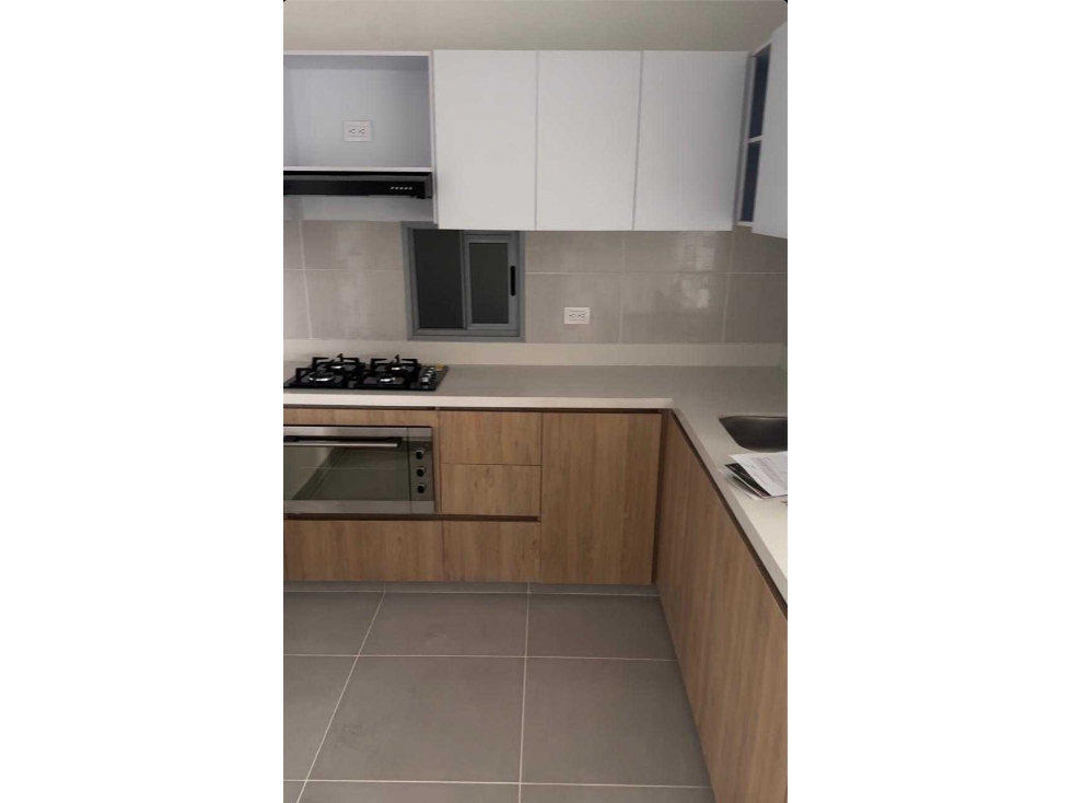 Apartamento en venta en Fontibon, Bogotá · foto 2 de 24