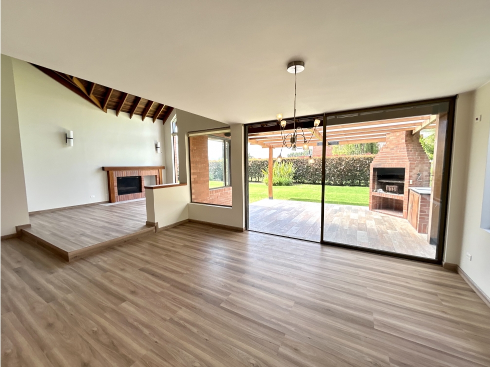 Casa en venta en Canelon, Cajicá · foto 2 de 24