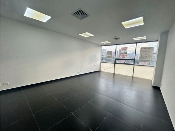 Oficina en venta en Las Vegas, Envigado, 37 m² · foto 2 de 9