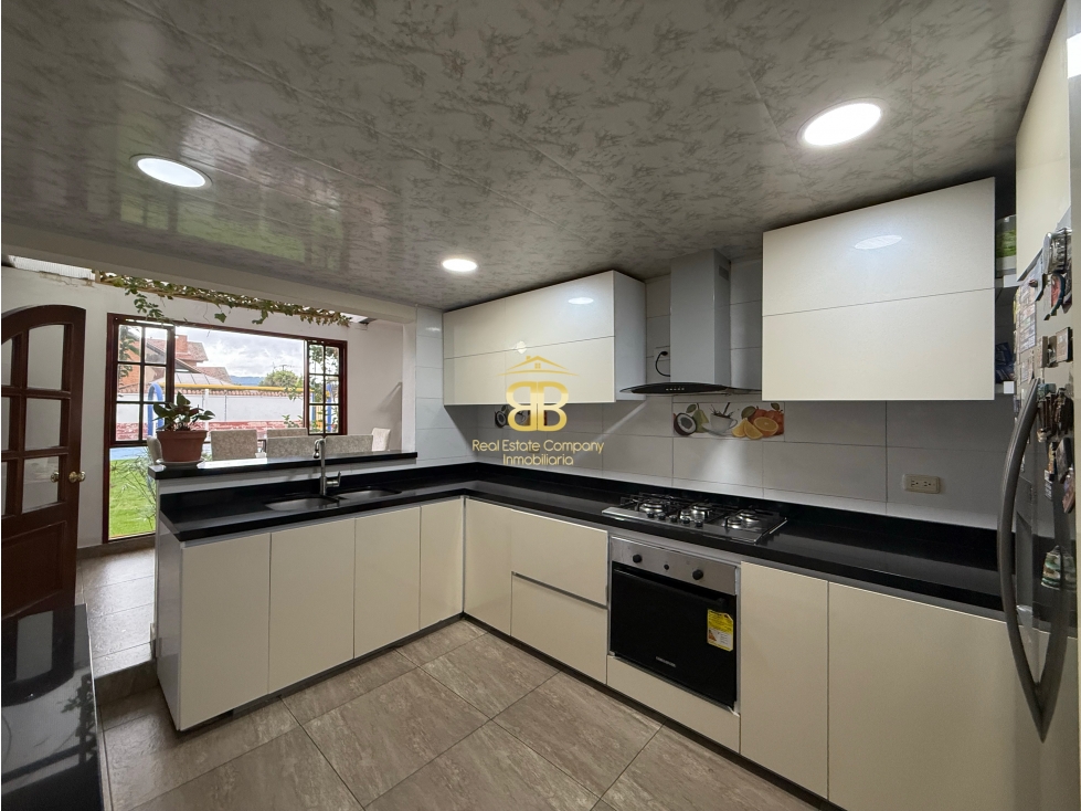 Casa en venta en San Jose De Bavaria, Bogotá · foto 10 de 24