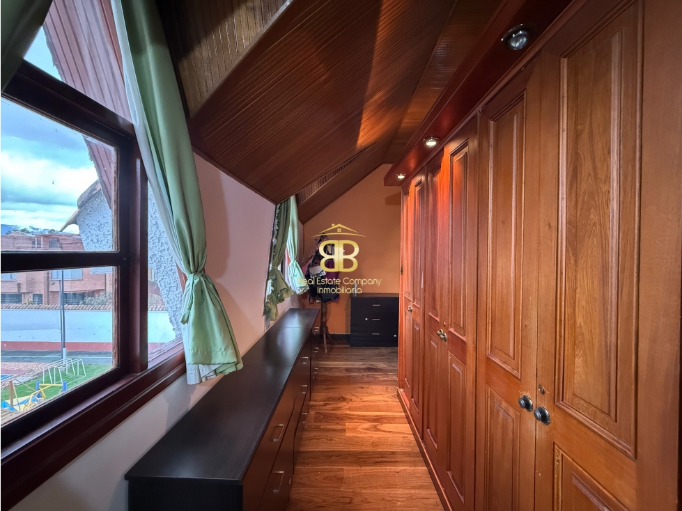 Casa en venta en San Jose De Bavaria, Bogotá · foto 14 de 24