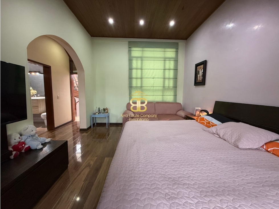 Casa en venta en San Jose De Bavaria, Bogotá · foto 17 de 24