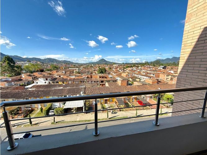 Apartamento de 3 alcobas en venta en El Tambo, La Ceja, 76 m² · foto 3 de 13