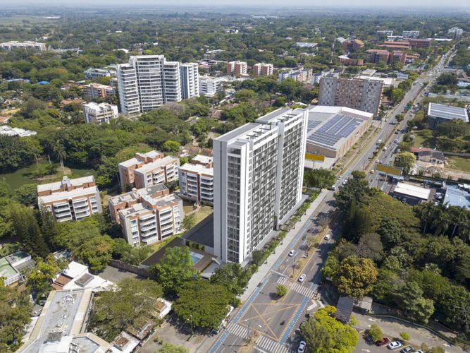 Apartaestudio en venta en Pance, Cali, 30 m² · foto 2 de 18