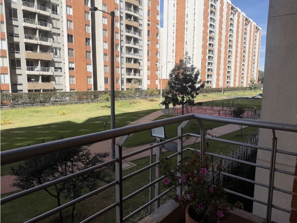 Apartamento en venta en Castilla, Bogotá · foto 10 de 24