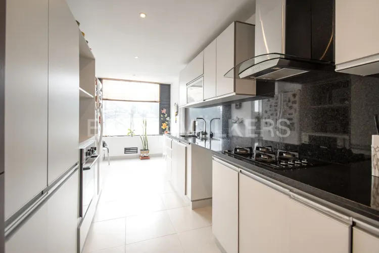 Apartamento de 3 alcobas en venta en Cerros De Niza, Bogotá, 153 m² · foto 7 de 23