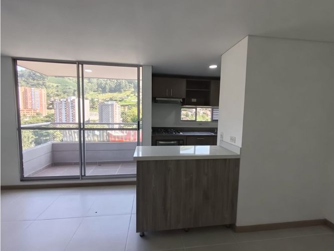 Apartamento de 2 alcobas en venta en Las Antillas, Envigado, 67 m² · foto 3 de 15
