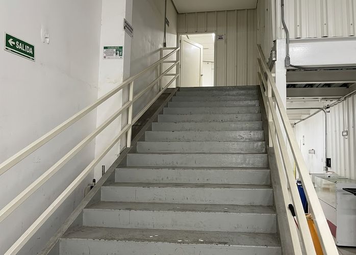 Bodega en arriendo en Santa Elena, Cali, 1100 m² · foto 4 de 18
