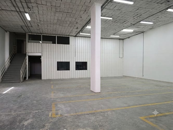 Bodega en arriendo en Santa Elena, Cali, 1100 m² · foto 9 de 18