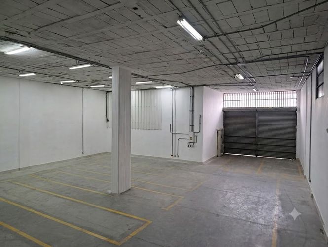Bodega en arriendo en Santa Elena, Cali, 1100 m² · foto 10 de 18