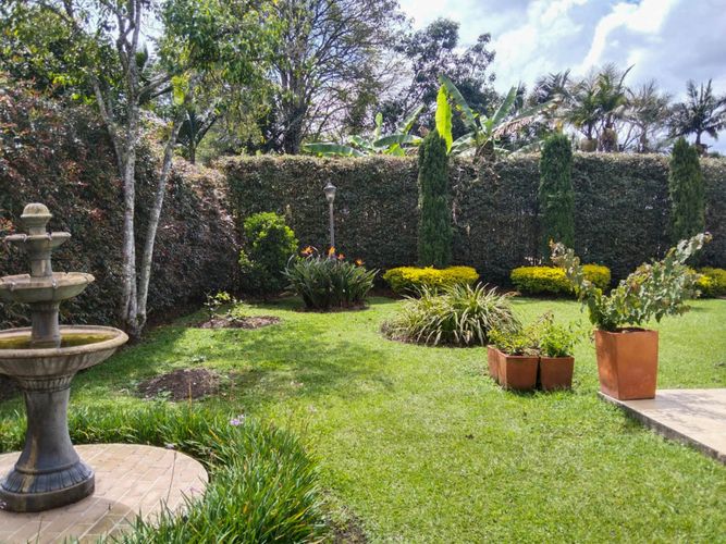 Finca en venta en Cabeceras De Llanogrande, Rionegro, 2550 m² · foto 13 de 17
