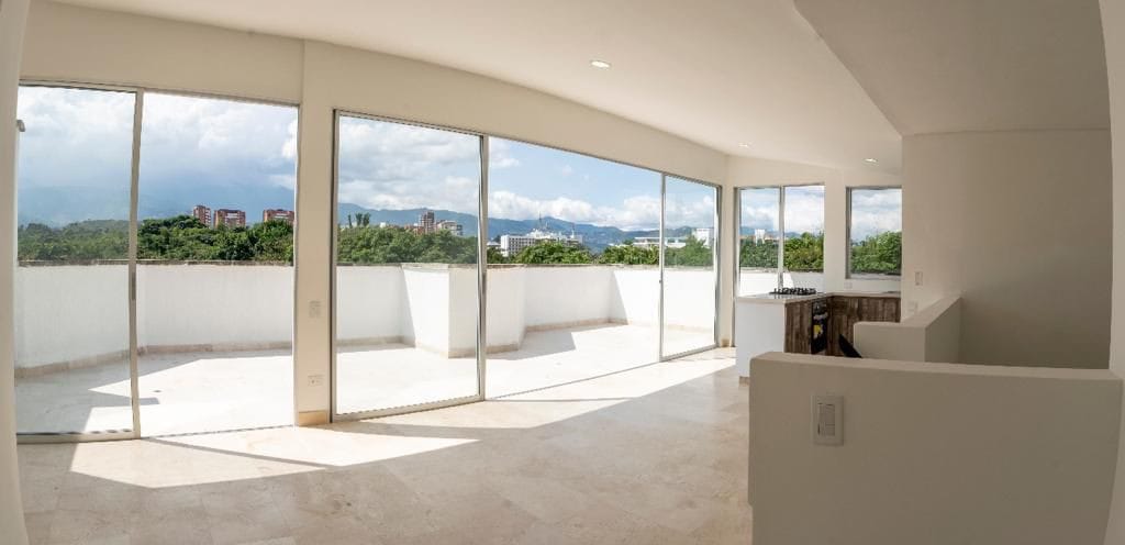 Apartamento en venta en Ciudad Jardin, Cali · foto 3 de 19