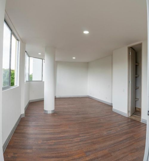 Apartamento en venta en Ciudad Jardin, Cali · foto 16 de 19