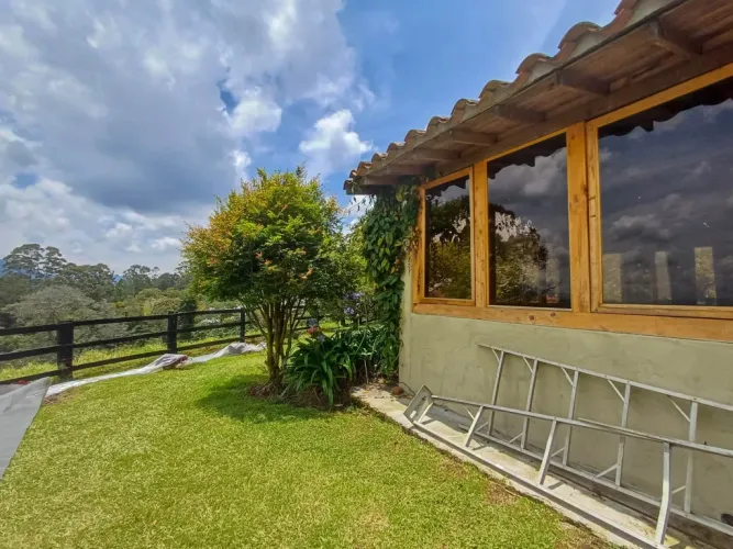 Finca en arriendo en El Higueron, Rionegro, 300 m² · foto 2 de 24