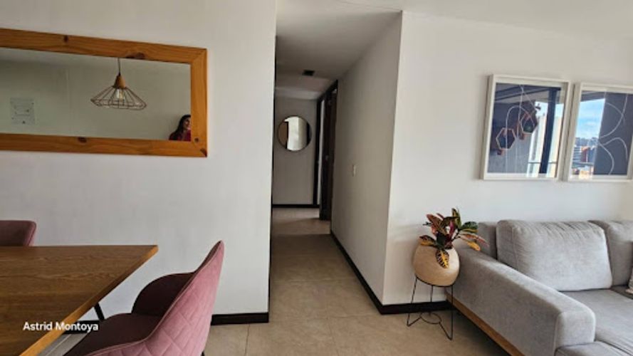 Apartamento de 3 alcobas en venta en Loma De San Jose, Sabaneta, 91 m² · foto 6 de 24