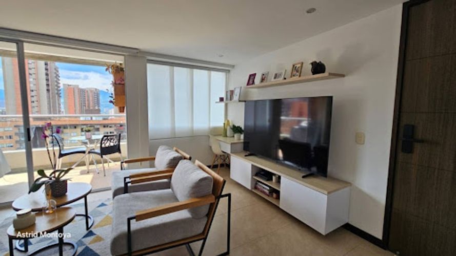 Apartamento de 3 alcobas en venta en Loma De San Jose, Sabaneta, 91 m² · foto 11 de 24