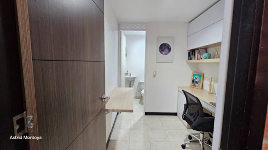 Apartamento de 3 alcobas en venta en Loma De San Jose, Sabaneta, 91 m² · foto 19 de 24
