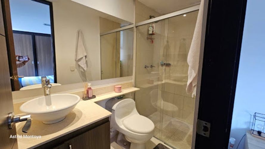 Apartamento de 3 alcobas en venta en Loma De San Jose, Sabaneta, 91 m² · foto 21 de 24