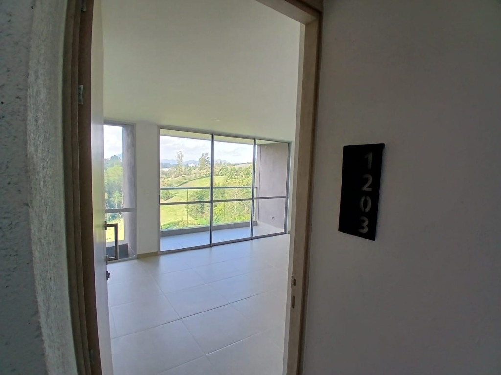Apartamento en arriendo en Llano Grande, Rionegro · foto 3 de 24