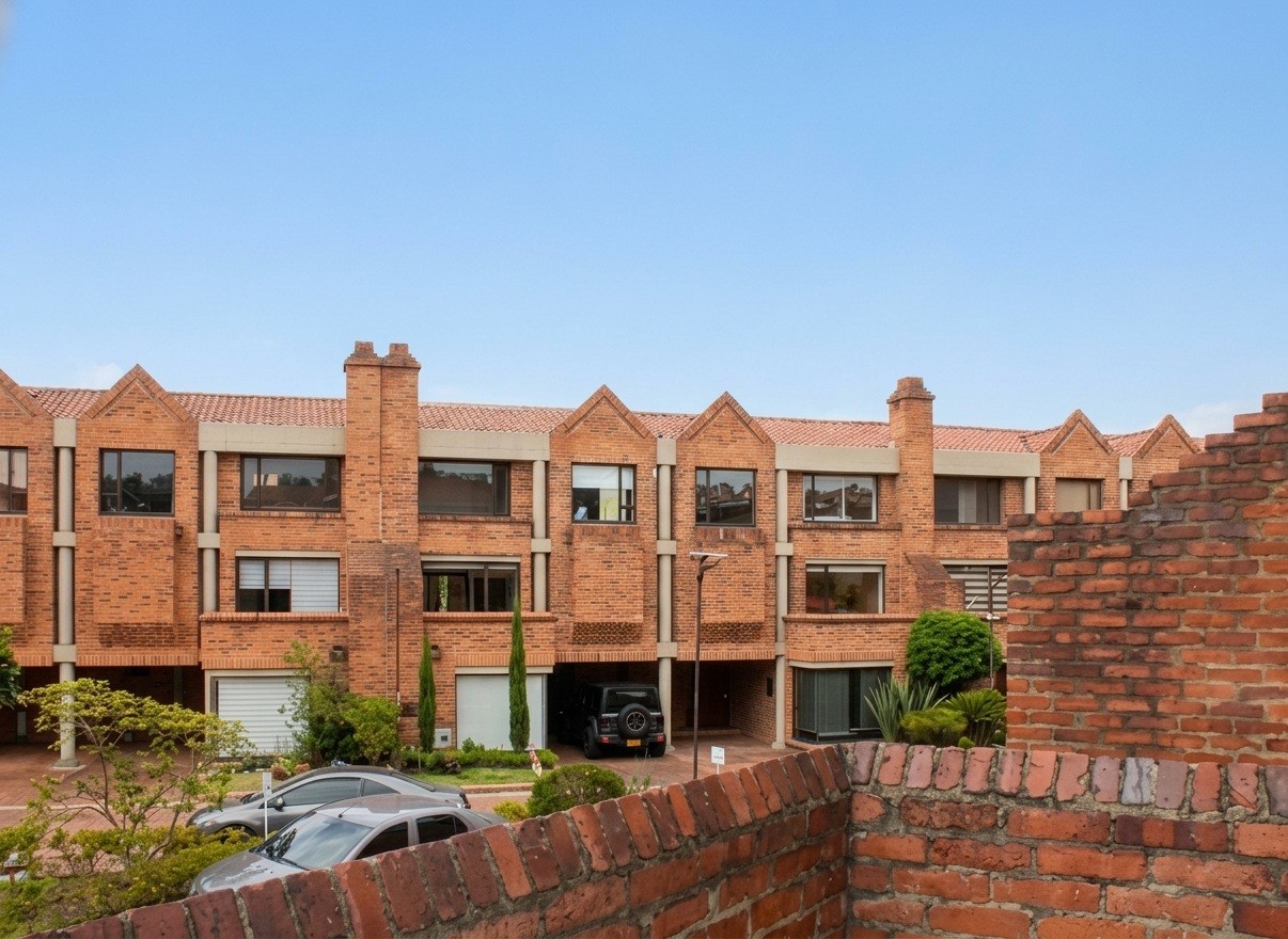 Casa en venta en Gratamira, Bogotá · foto 10 de 18