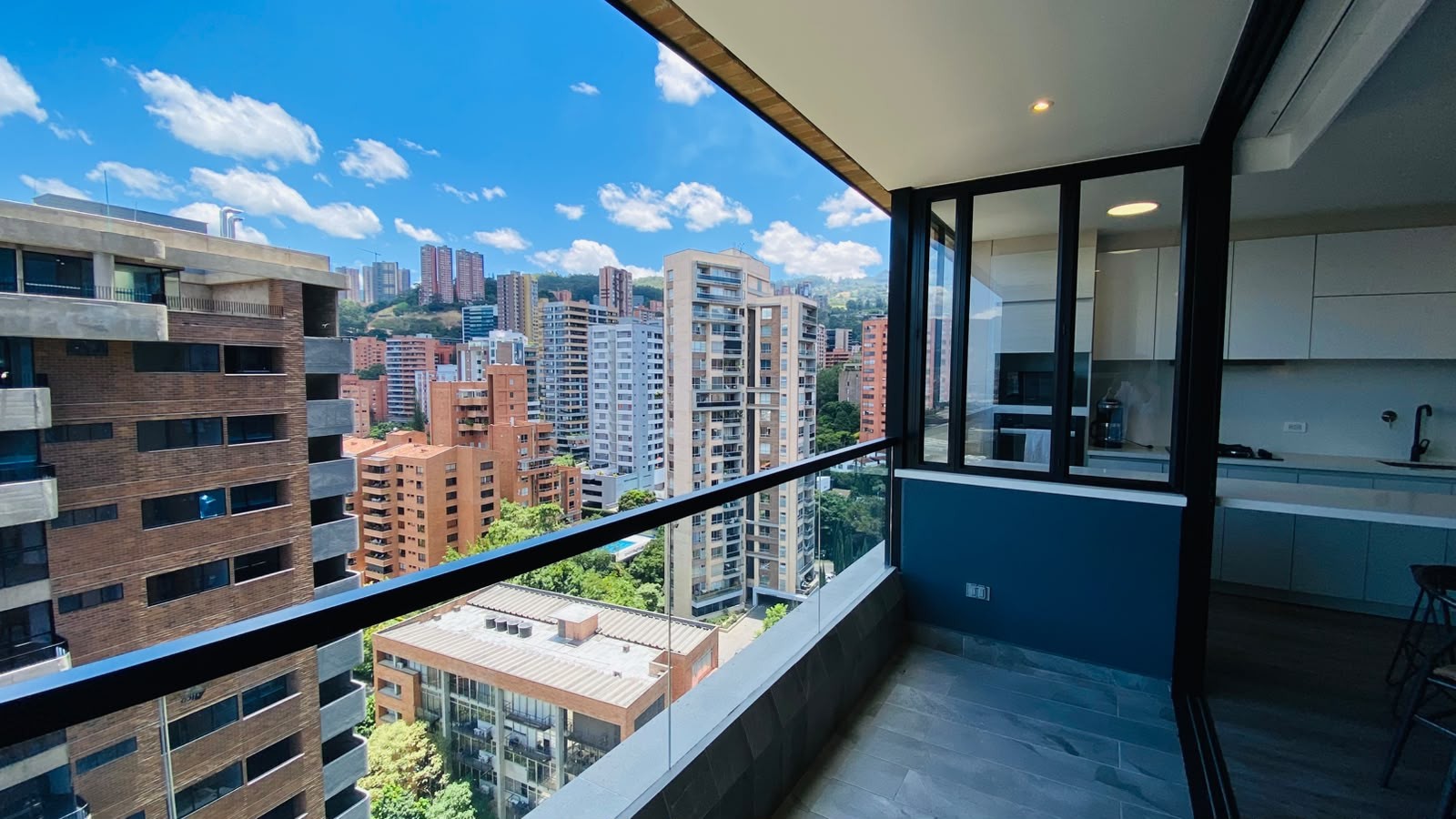 Apartamento en venta en Lalinde, Medellín · foto 8 de 22