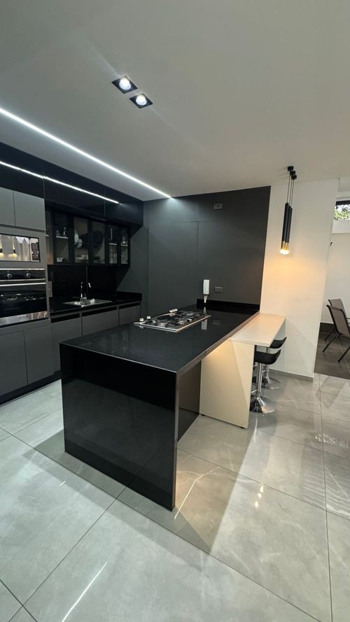 Casa de 4 alcobas en venta en Lagos Del Cacique, Bucaramanga, 218 m² · foto 2 de 19