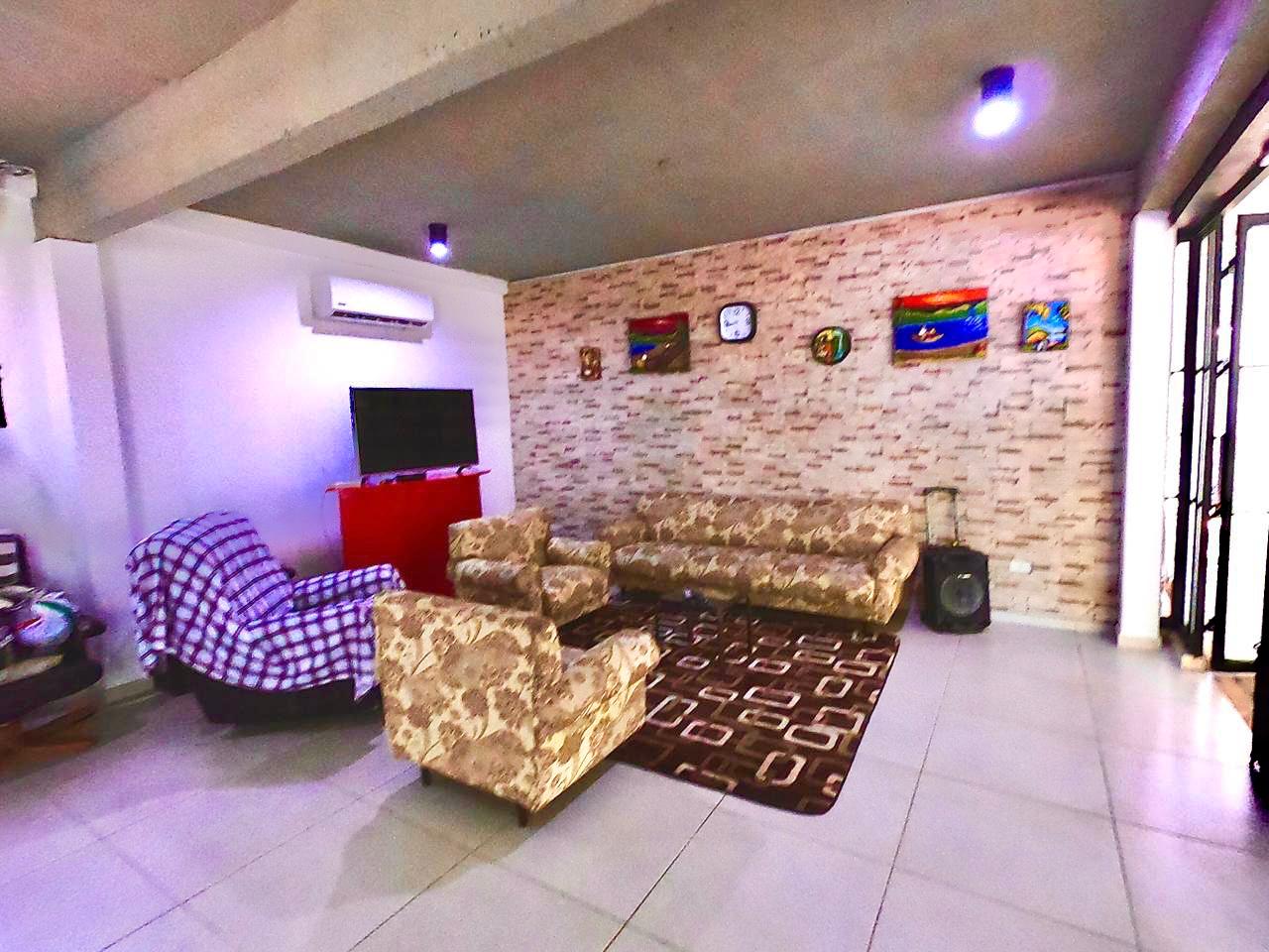 En Venta Amplia Residencia en San Bernardino de 3 Habitaciones V118 — foto 3