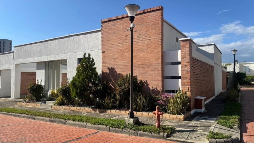 Casa de 3 alcobas en venta en Neiva, 90 m² · foto 3 de 20