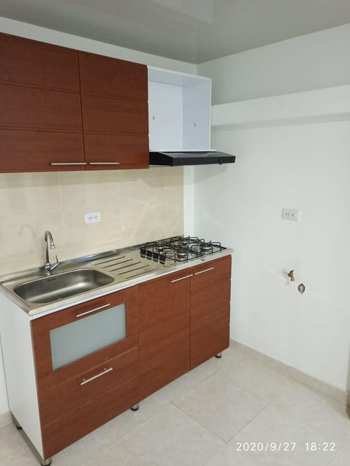 Casa de 8 alcobas en venta en Ub. Techo Bavaria, Bogotá, 280 m² · foto 8 de 20