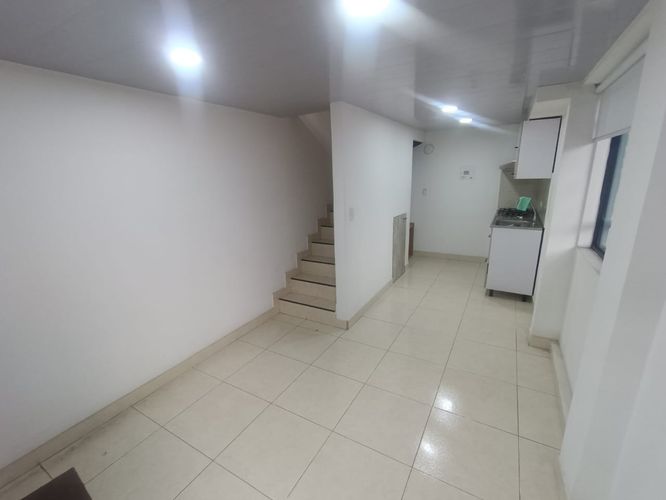 Casa de 8 alcobas en venta en Ub. Techo Bavaria, Bogotá, 280 m² · foto 11 de 20