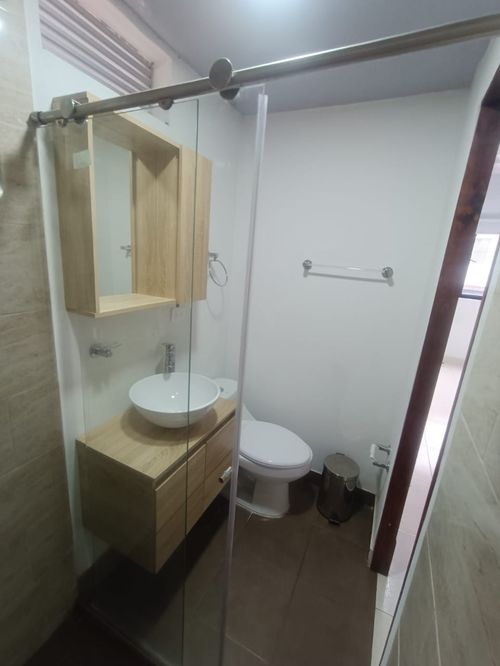 Casa de 8 alcobas en venta en Ub. Techo Bavaria, Bogotá, 280 m² · foto 13 de 20