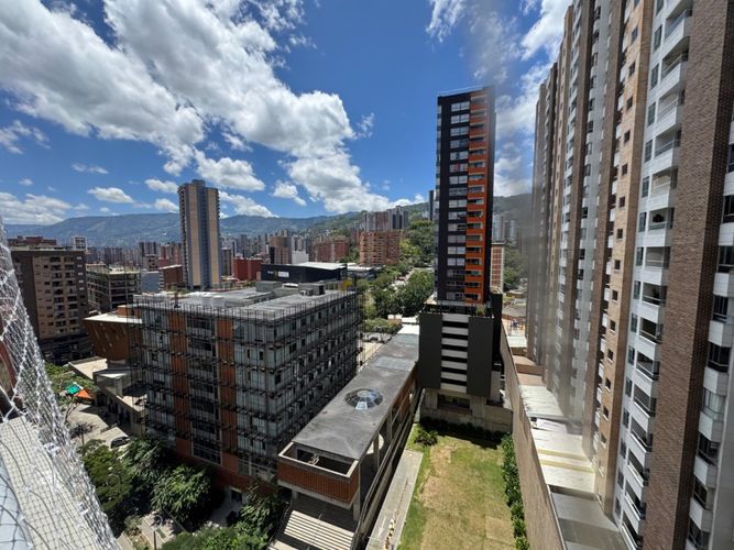 Apartamento de 3 alcobas en venta en Entreamigos, Sabaneta, 72 m² · foto 5 de 21