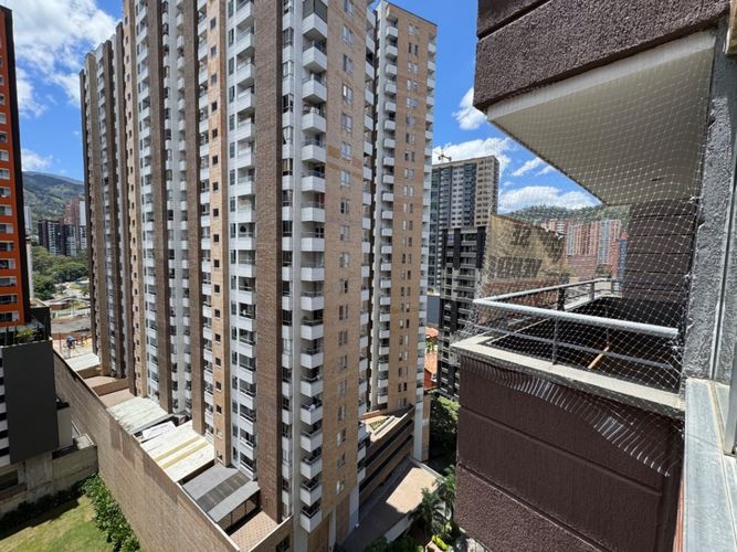 Apartamento de 3 alcobas en venta en Entreamigos, Sabaneta, 72 m² · foto 15 de 21