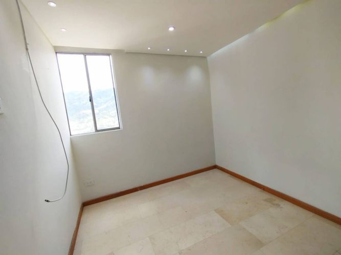 Apartamento de 3 alcobas en arriendo en Quitasol, Bello, 58 m² · foto 12 de 13