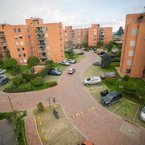 Apartamento de 2 alcobas en venta en Condominio Campestre Alhambra, Madrid, 57 m² · foto 4 de 6