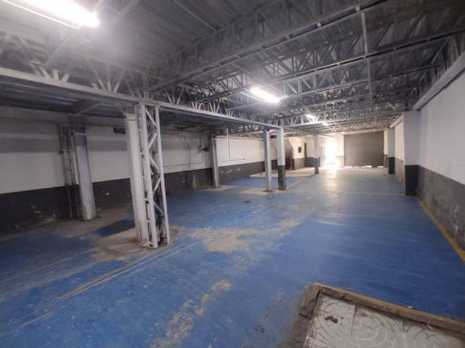 Bodega en arriendo en Cristo Rey, Medellín, 200 m² · foto 2 de 9