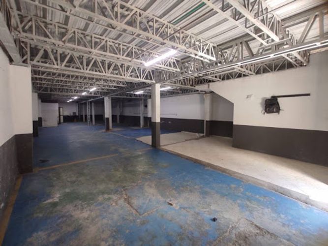 Bodega en arriendo en Cristo Rey, Medellín, 200 m² · foto 5 de 9