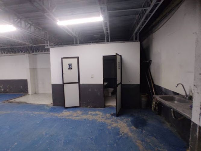 Bodega en arriendo en Cristo Rey, Medellín, 200 m² · foto 8 de 9