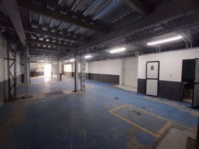 Bodega en arriendo en Cristo Rey, Medellín, 200 m² · foto 9 de 9